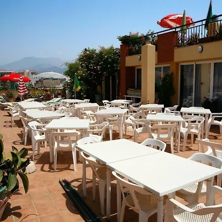Carmen By Bossh Hotel 2*