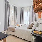 Olas De Hotel