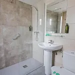 Hotel Olas De